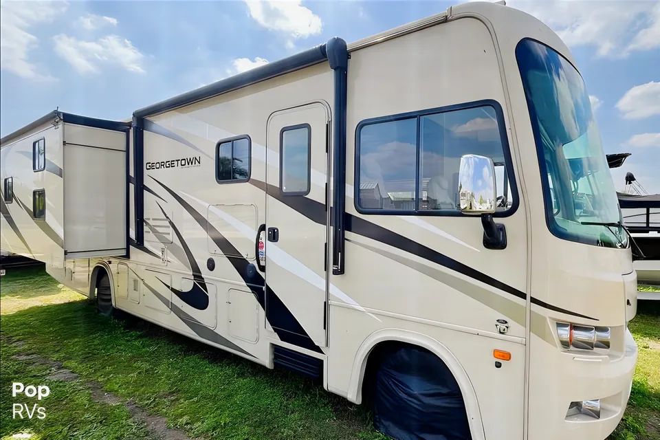 Fully Equiped Class A Bunkhouse