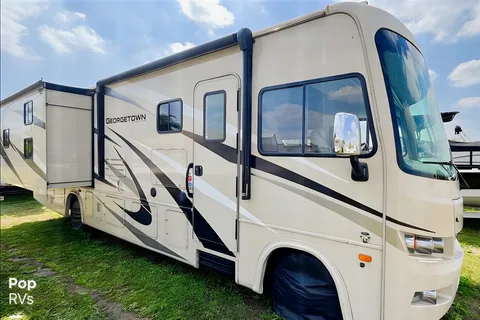 Fully Equiped Class A Bunkhouse