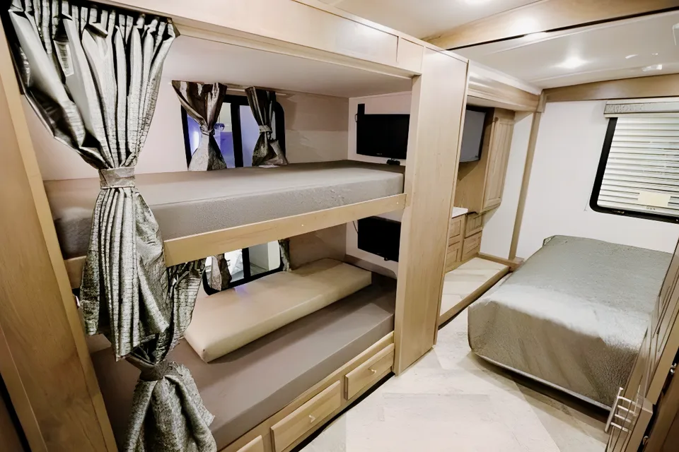 Fully Equiped Class A Bunkhouse