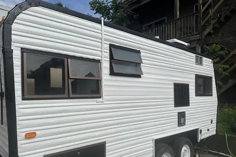 Beautifully restored, 100% off grid, luxury vintage 1976 Kit Companion Travel Trailer