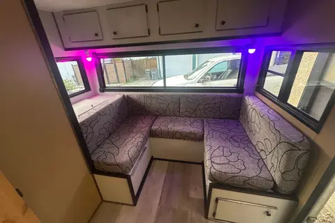 Beautifully restored, 100% off grid, luxury vintage 1976 Kit Companion Travel Trailer