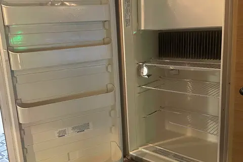 Beautifully restored, 100% off grid, luxury vintage 1976 Kit Companion Travel Trailer