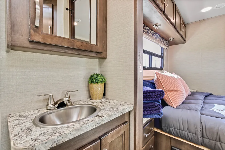 Jayco Redhawk Class C With Solar