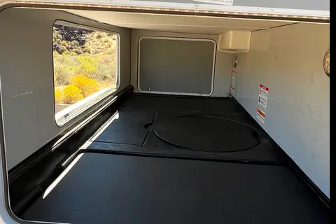 Thor Motor Coach 28 A Majestic Class C