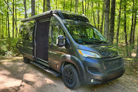 2024 Airstream Rangeline Poptop w/shower & regular toilet (Aspen)