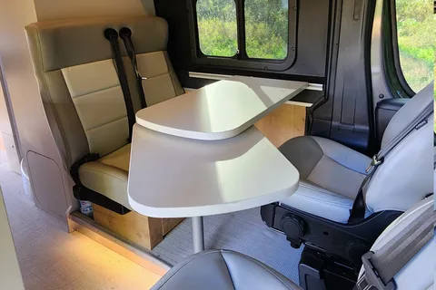 2024 Airstream Rangeline Poptop w/shower & regular toilet (Aspen)