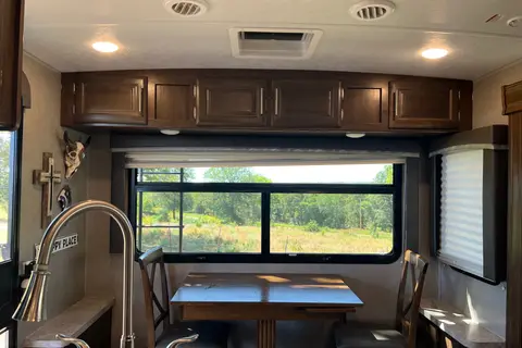 Perry's Forest River Rockwood ultra lite Travel Trailer