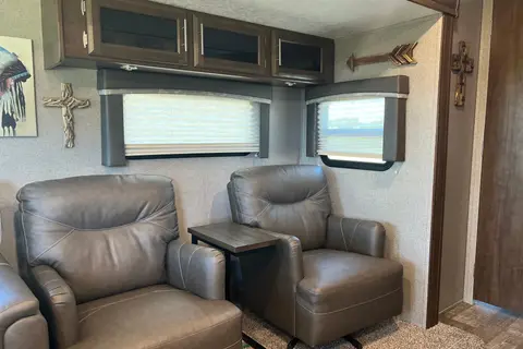 Perry's Forest River Rockwood ultra lite Travel Trailer