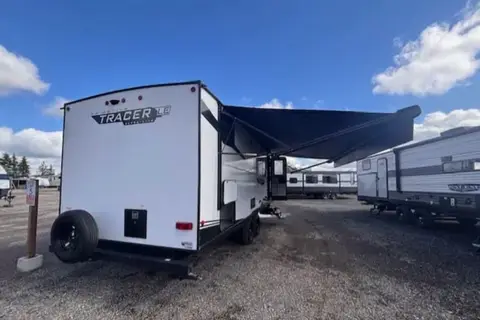 Daniel's Prime Time Tracer LE 260BHSLE Travel Trailer