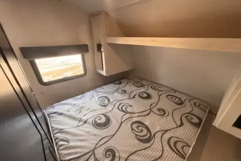 Daniel's Prime Time Tracer LE 260BHSLE Travel Trailer