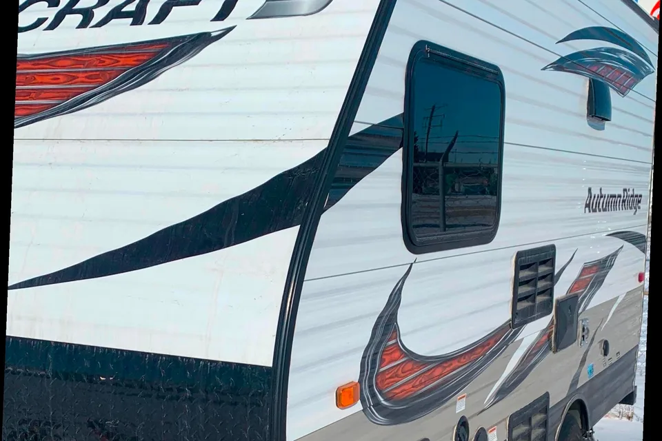 Sir Winstons Starcraft Autumn Ridge Travel Trailer