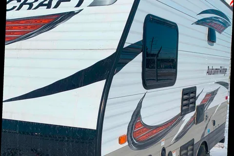 Sir Winstons Starcraft Autumn Ridge Travel Trailer