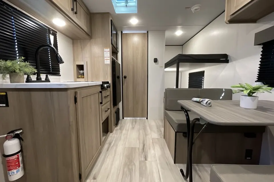 Phillip's Keystone Coleman light 17bx Travel Trailer