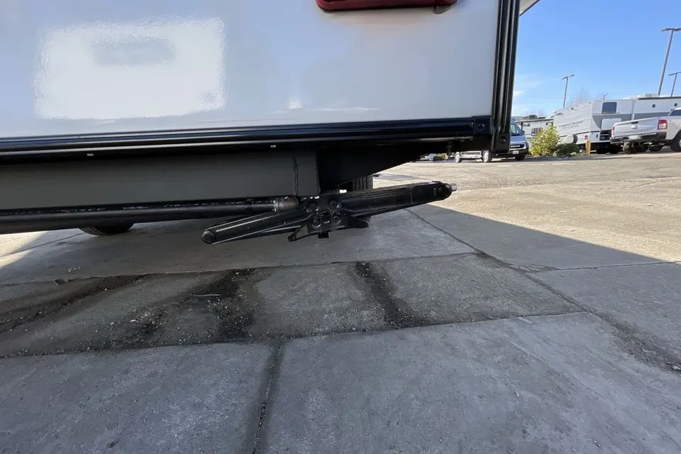 Phillip's Keystone Coleman light 17bx Travel Trailer