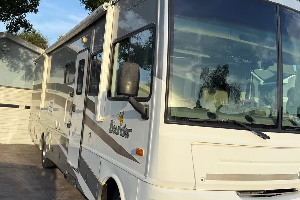 Bob's Fleetwood Bounder Class A