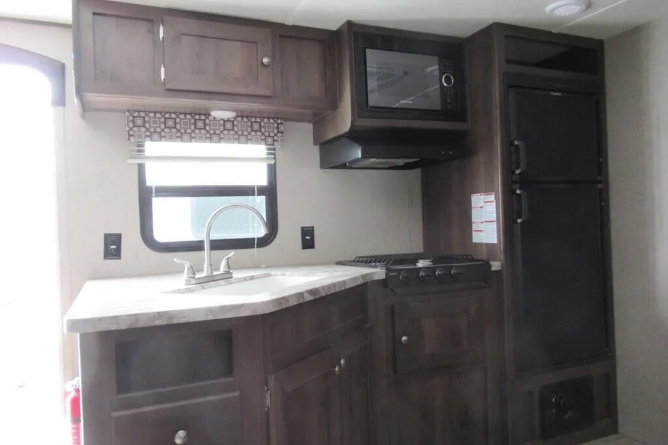 Shasta Oasis 31OK Travel Trailer