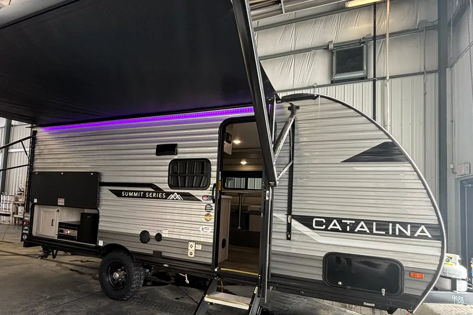 Cody's Coachmen Catalina Travel Trailer