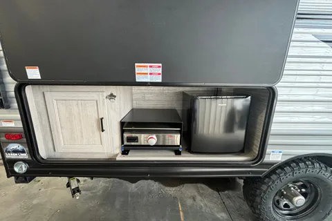 Cody's Coachmen Catalina Travel Trailer