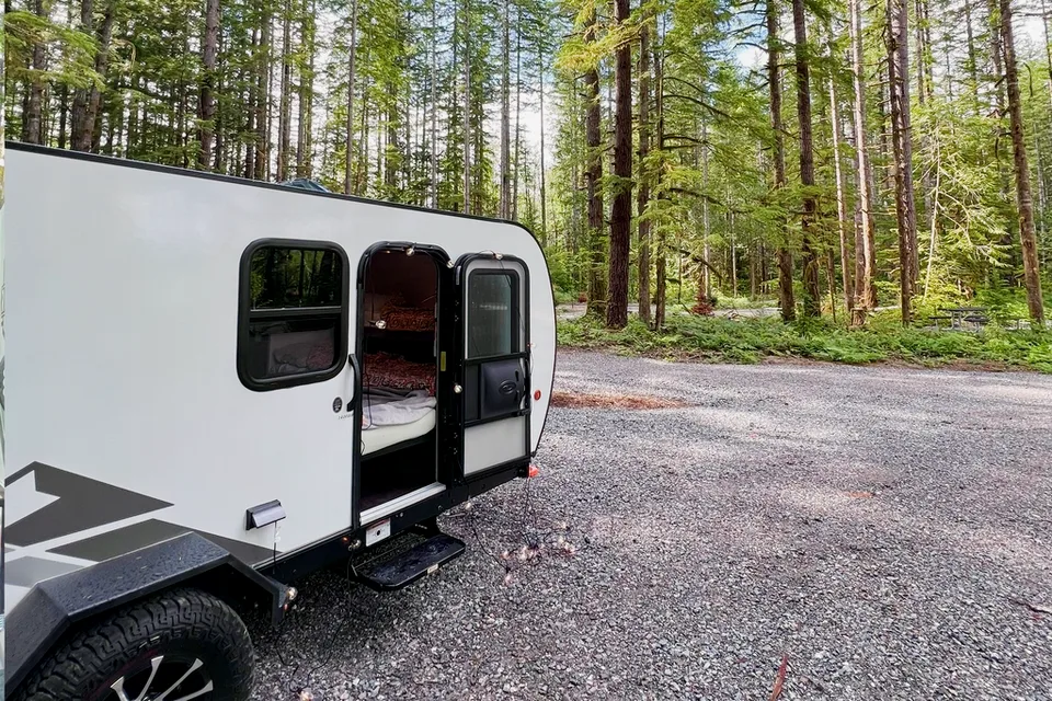 Ivanna and Igor's Coleman Rubicon 1400BH Travel Trailer