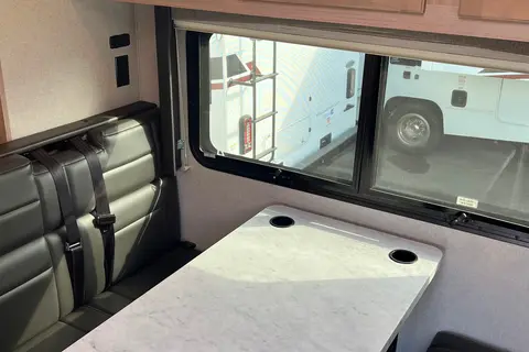 Caveman Cruisers – Class C Motorhome (Sleeps 6)