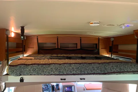 Fun Time Travel Winnebago Vista 29VE  $300/nt. High Season  $275/nt. Low Season