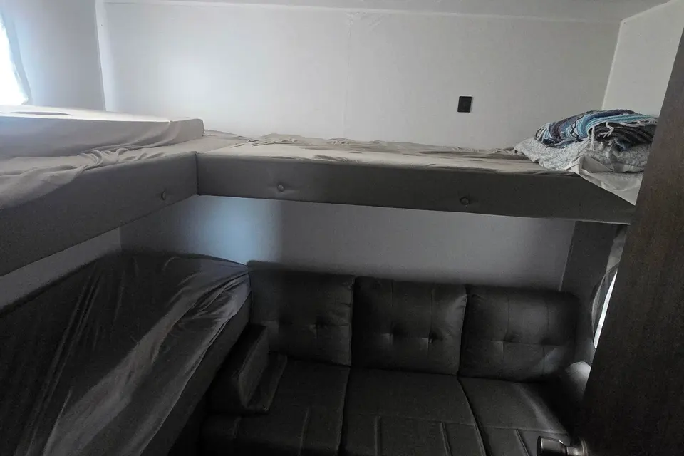 Carlos's Forest River Cruise Lite xbq28 Travel Trailer