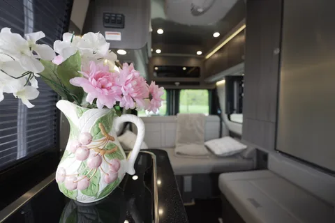 Luxury  Airstream interstate 19 Class B Camper Van