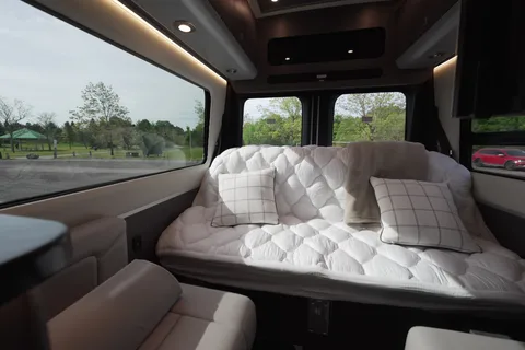 Luxury  Airstream interstate 19 Class B Camper Van