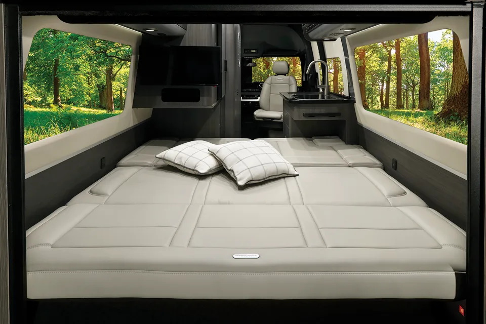 Luxury  Airstream interstate 19 Class B Camper Van