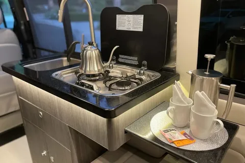 Luxury  Airstream interstate 19 Class B Camper Van