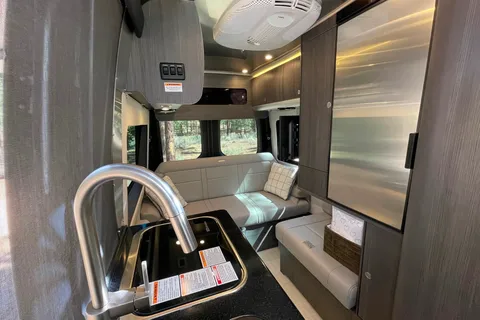Luxury  Airstream interstate 19 Class B Camper Van