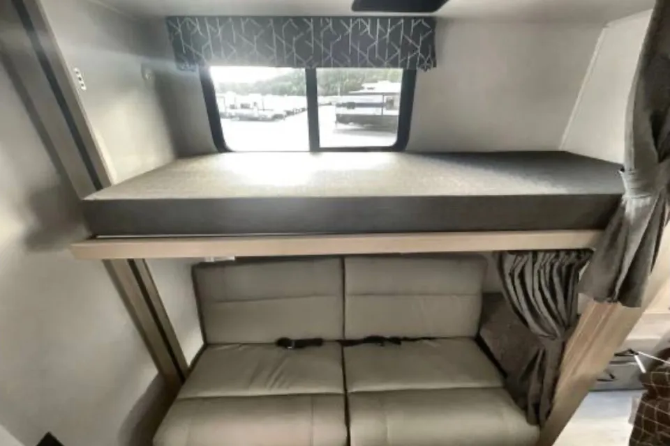 Family Forest River Sunseeker Class C