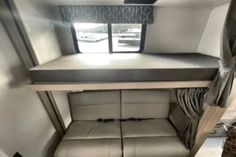 Family Forest River Sunseeker Class C