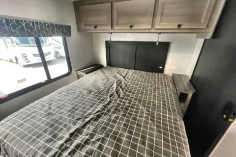 Family Forest River Sunseeker Class C