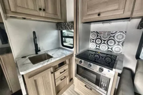 Family Forest River Sunseeker Class C