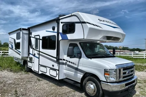 Family Forest River Sunseeker Class C