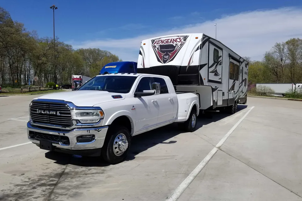 Lynn's Cherokee Vengeance Fifth Wheel
