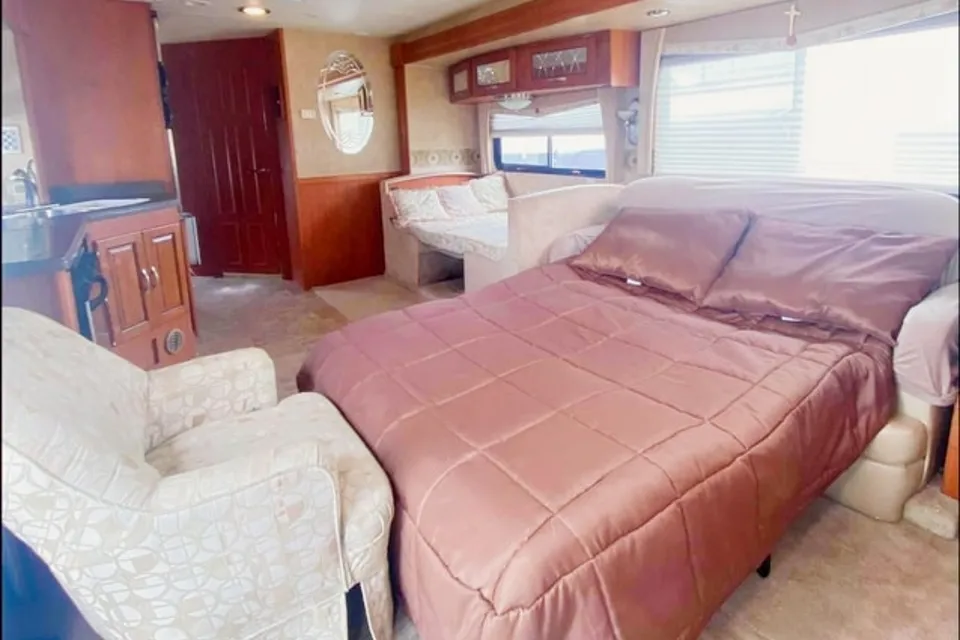 Rare 2 bedroom Motorhome - Bunkhouse - Forest River Georgetown - Class A