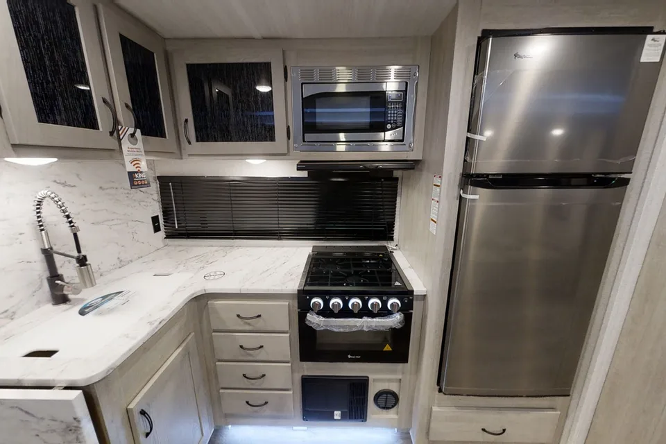 [02] Stress Free RVs - 2022 - XL - KING Size Bunkhouse