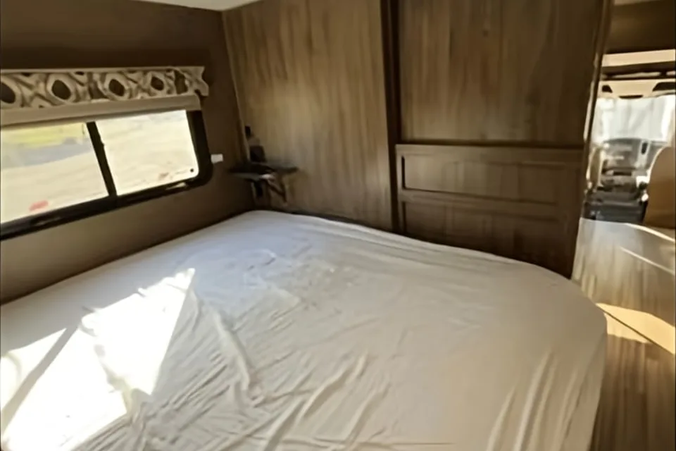 Mike's 2022 Coachmen RV Prism Elite 24FS 2022 Coachmen RV Prism Elite 24FS Class C