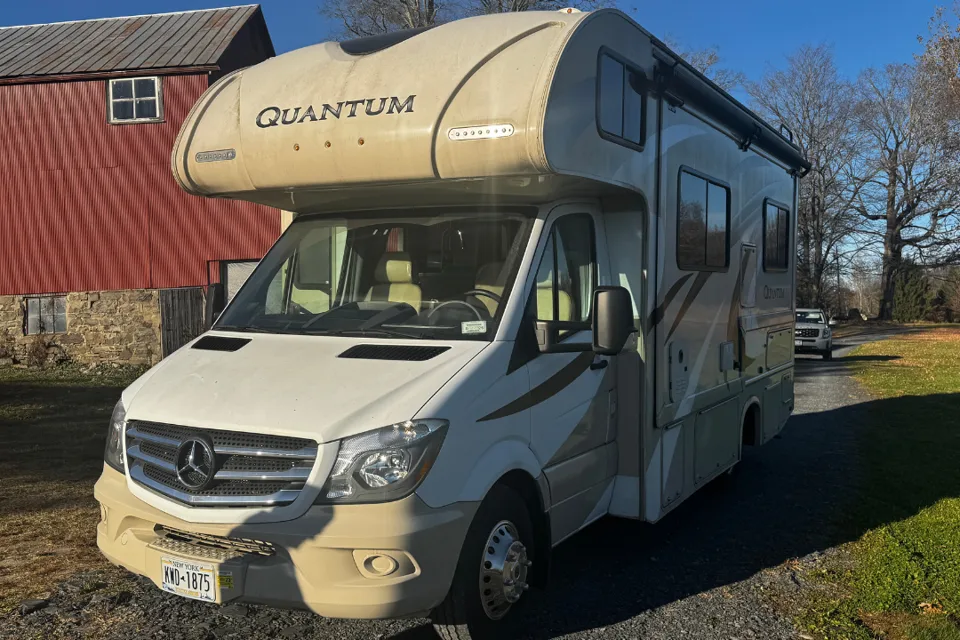 MERCURY: Small outside and big inside! | Thor Motor Coach Quantum Sprinter KM24 Class C