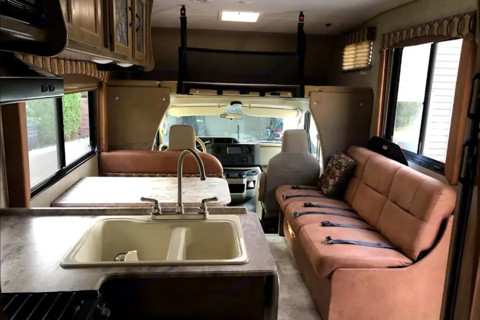 Coachmen Freelander RV