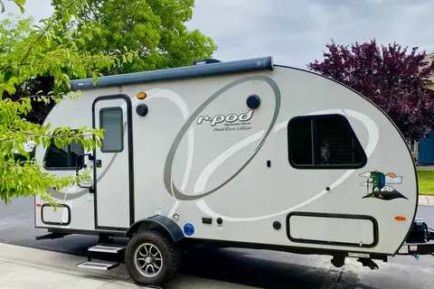 “Pork Chop II” Kid & Pet Friendly 2021 Forest River R-Pod Travel Trailer