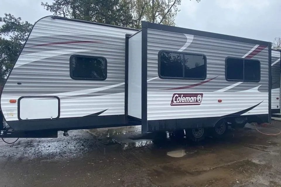 Tina's Coleman 263bh Travel Trailer