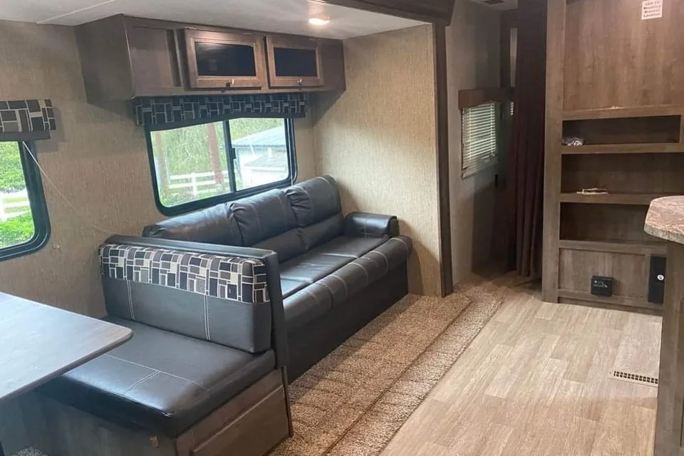 Tina's Coleman 263bh Travel Trailer