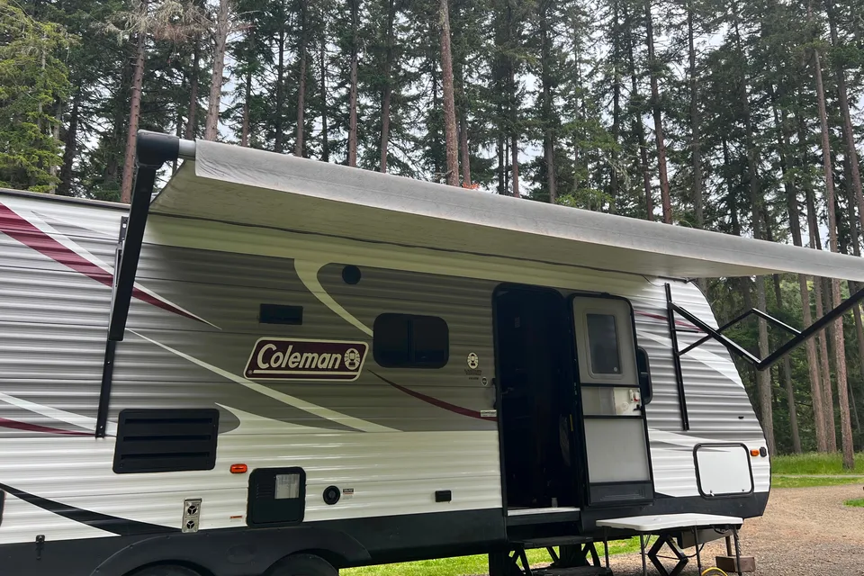 Tina's Coleman 263bh Travel Trailer