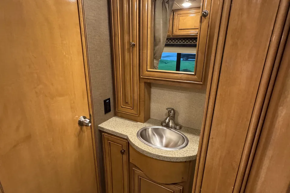 Arthur 's Thor Motor Coach Siesta Class C