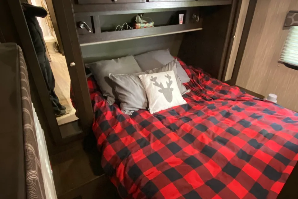 Prêt à camper au bord de la plage
