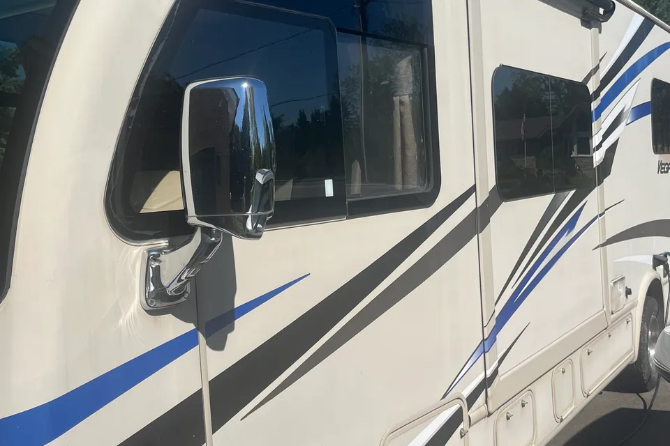 ALAN's Thor Motor Coach Vegas Class A