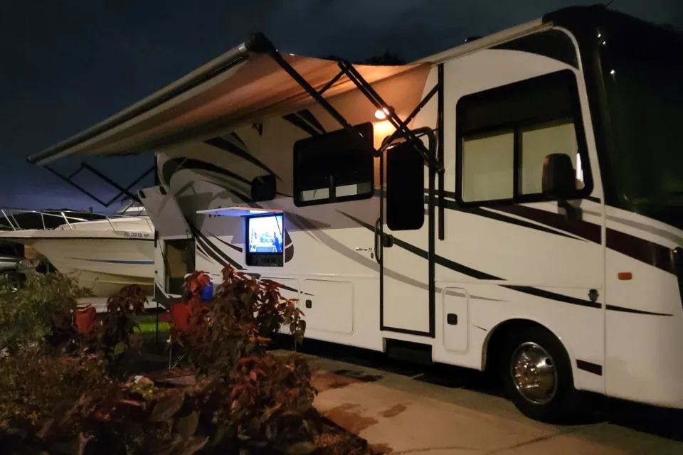 Aileen's RV Cottage